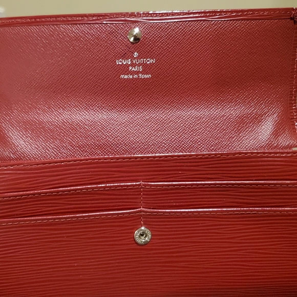 LOUIS VUITTON WALLET - Picture 11 of 14